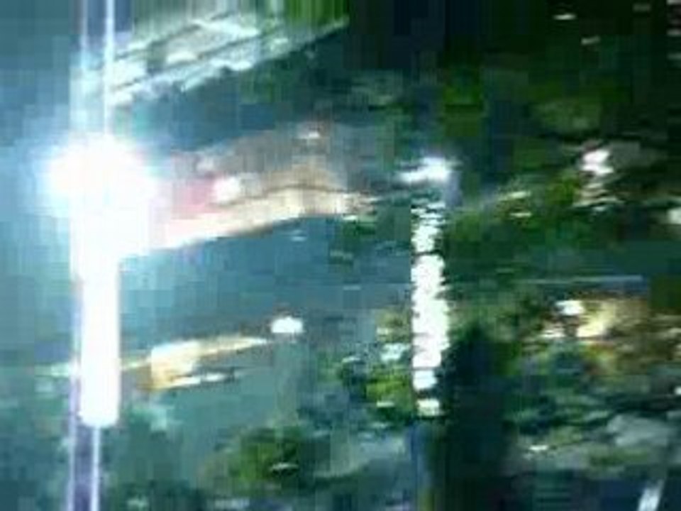 Minato Mirai 2/5 - Jongleur au pied des Queen's Tower