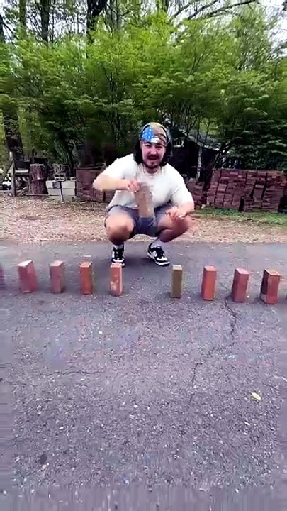 ¡Efecto dominó con ladrillos increíbles!