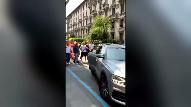 Crans Montana, il 16enne Leonardo Bove torna a casa: la festa dopo le dimissioni dal Niguarda Milano