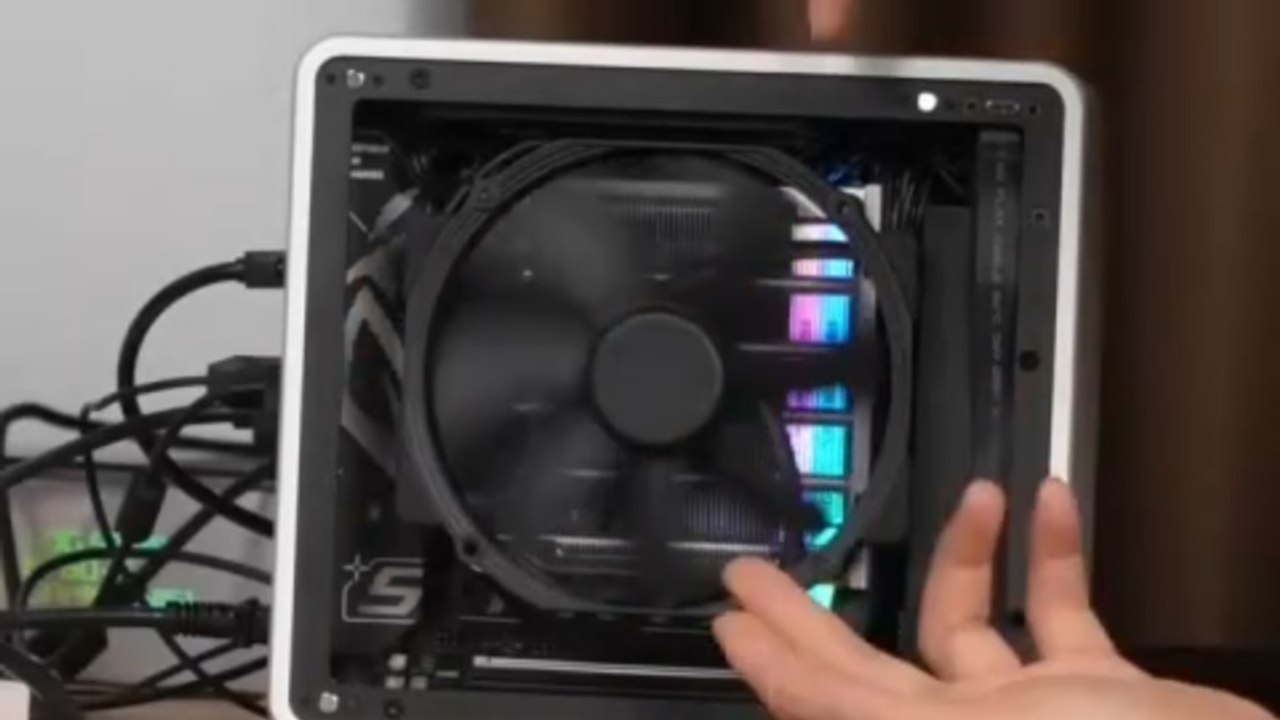 Packing Massive Power into a Tiny Gaming PC! ⚡🎒 (Mini-ITX RTX 5060 Ti)