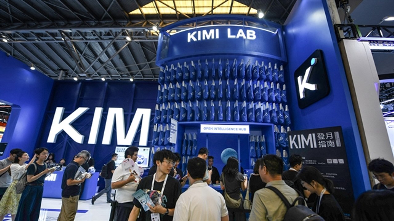 Chinese AI Model Raises Pressure on US Spending
