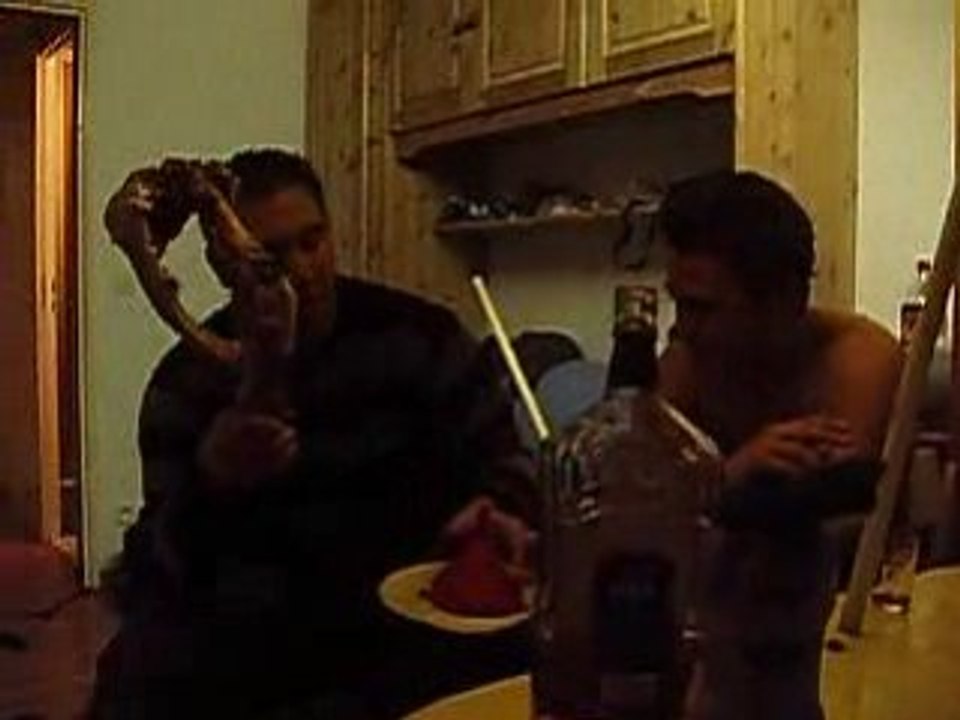 Les gibous: La buse subit le tsunami au jambon de 110kg