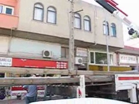 Düziçi ERdem Gazetesi Direk indirme operasyonu 1