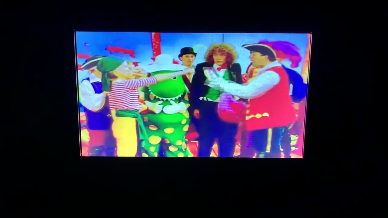The Wiggles Magical Adventure! Wally Rescues a Pirate & Captain Frathersword Awards Wally