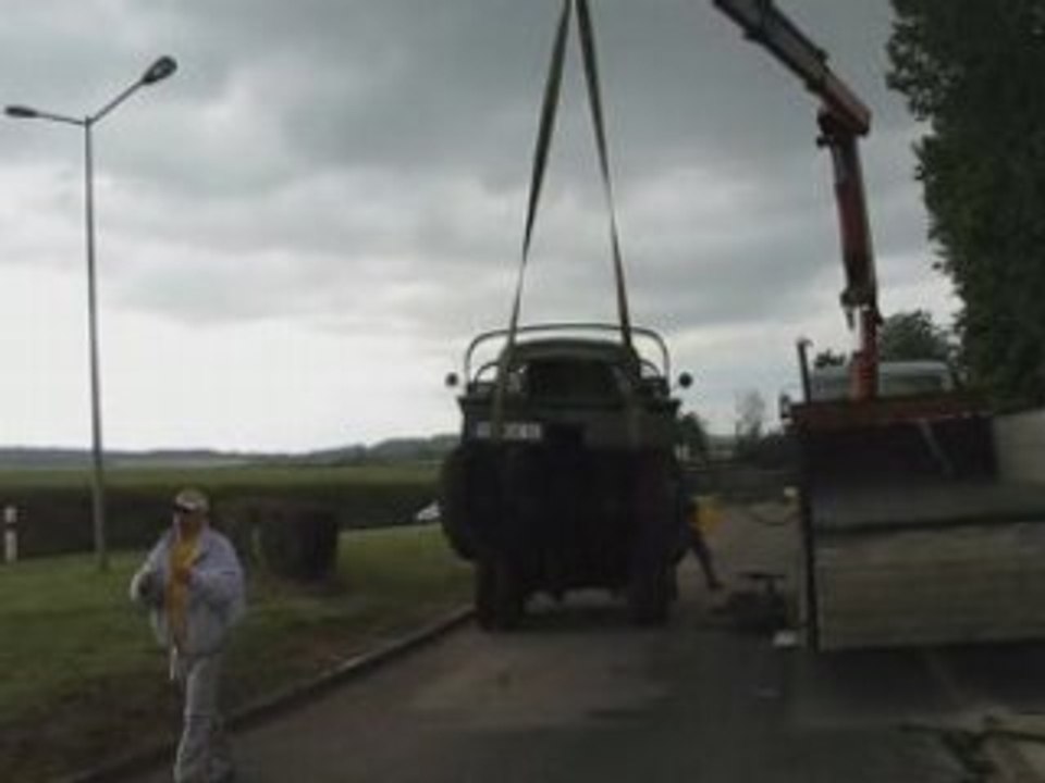 Partie I: chargement d'un GMC 353 à l'aide d'un camion-grue