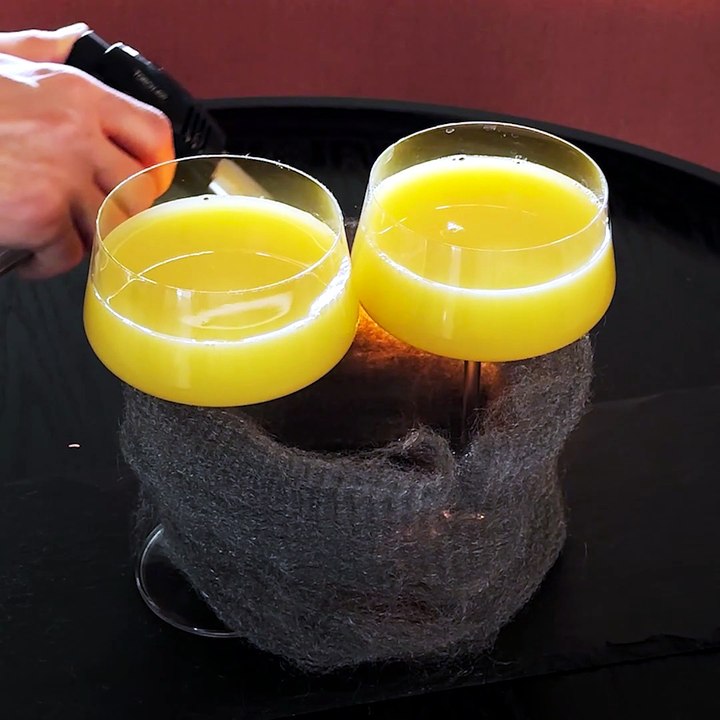 Cocktails and sparks, yes please ✨🍸