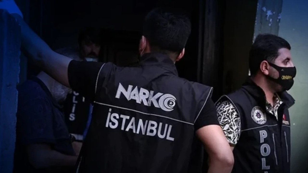 Kırmızı bültenle aranan uyuşturucu şüphelisi İstanbul'da yakalandı