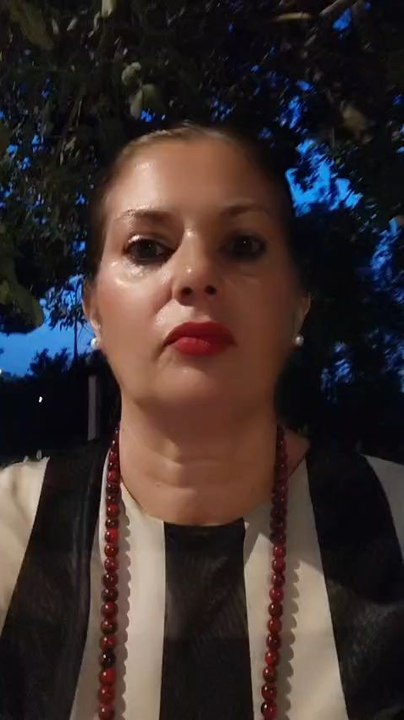 DESDE EL SOFA , CON UN MOVIL ES MUY FÁCIL CRITICAR..LA CULPA ES DE LA ADMINISTRACIÓN POR PONER TANTAS TRABAS Y TENER LOS MONTES ABANDONADOS..NINGÚN AGRICULTOR ES UN PIROMANO..ALCALDE DE SEMILLAS TÚ ERES EL CULPABLE DE QUE EL TERMINO DE SEMILLAS ESTE