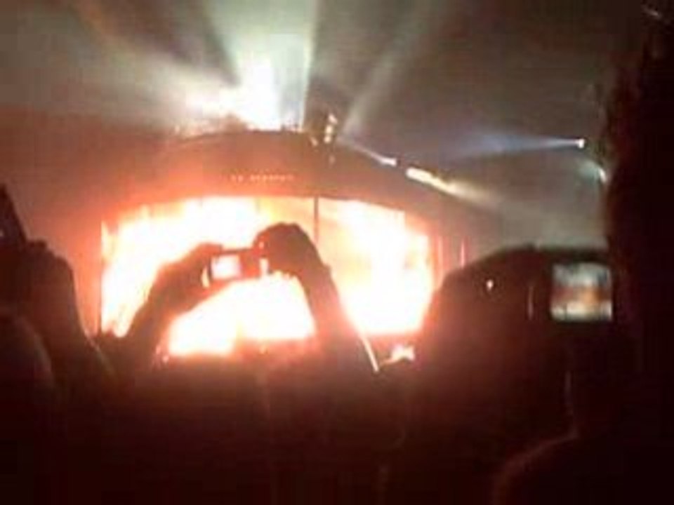 UNIGHTED BY CATHY GUETTA STADE DE FRANCE "CARL COX"