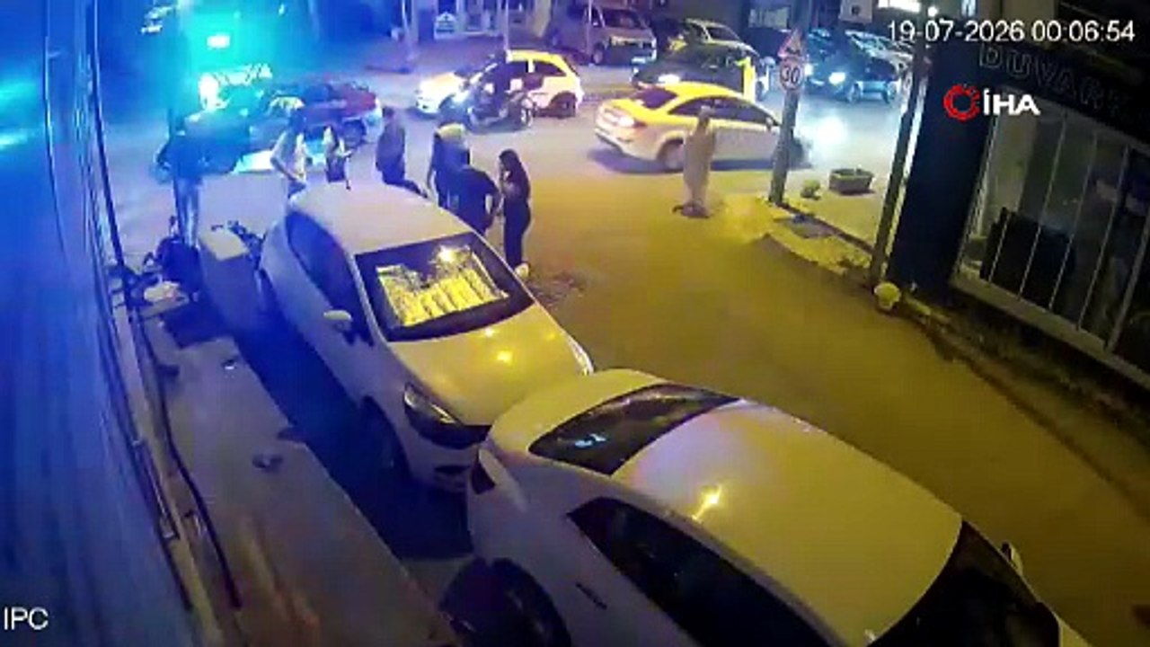 Kocaeli'de feci kaza: Motosiklet sürücüsünün imdadına tesadüfen polis yetişti