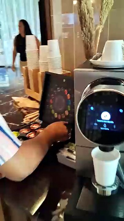 Mi Amigo Preparándose un café en el Hotel Grand Family  Selection 🤔