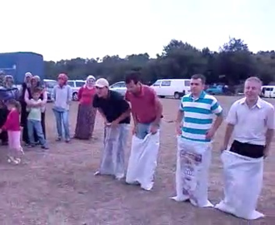 çavusoğlu  piknik çuval yarışı