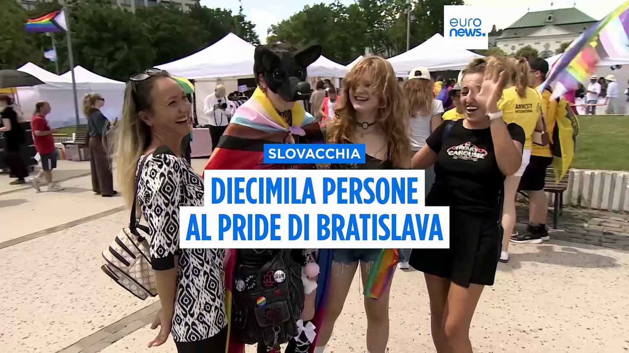 Slovacchia, diecimila persone alla parata del Pride di Bratislava