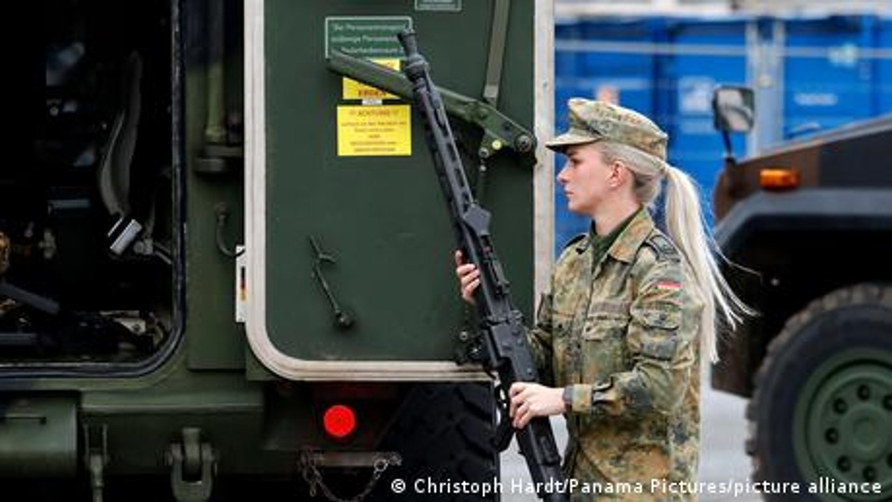 Why Germany struggles to recruit women soldiers
