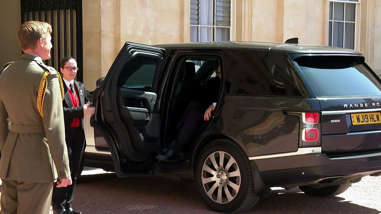 Burnham meets King at Buckingham Palace