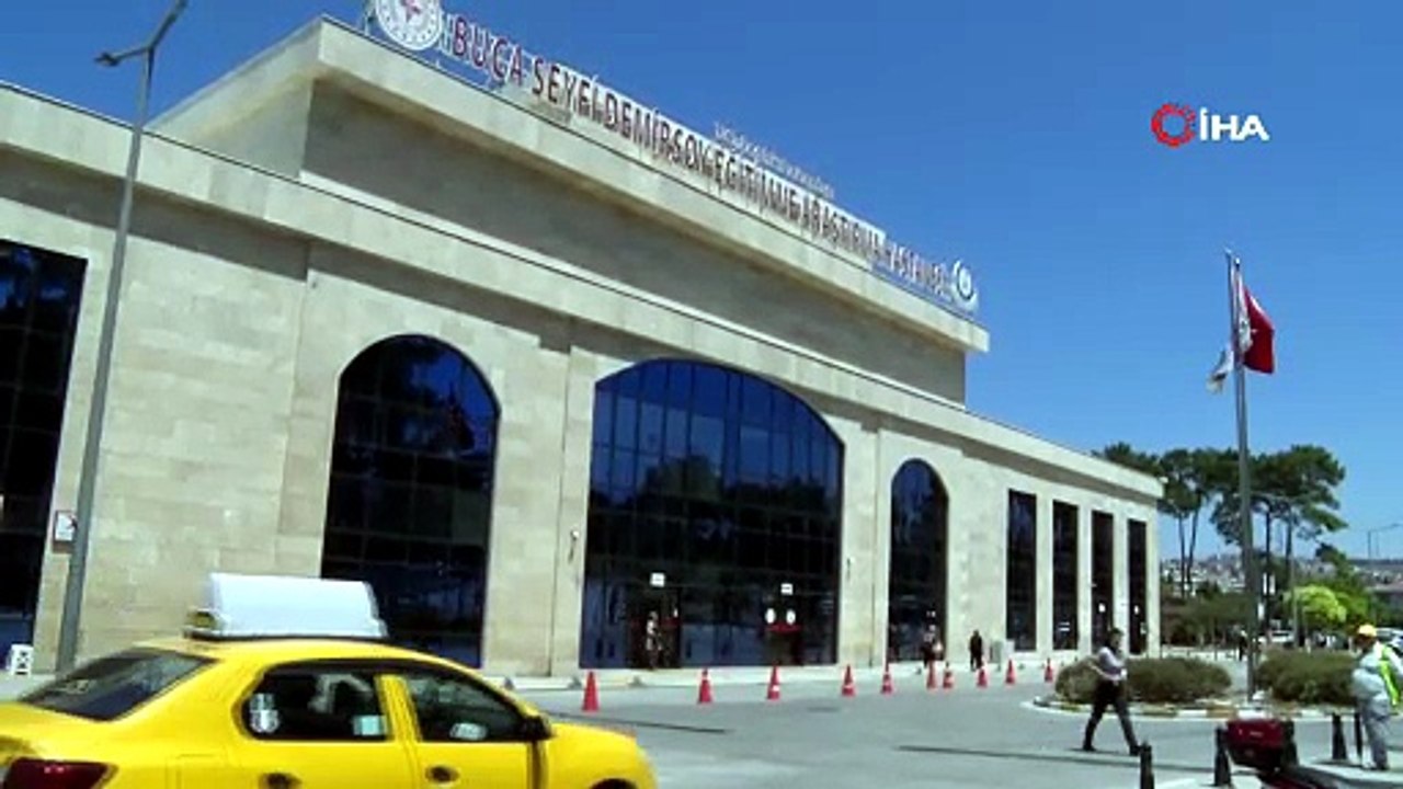 İzmir\'de çalıştığı hastanede kalbi durdu, mesai arkadaşları hayata döndürdü