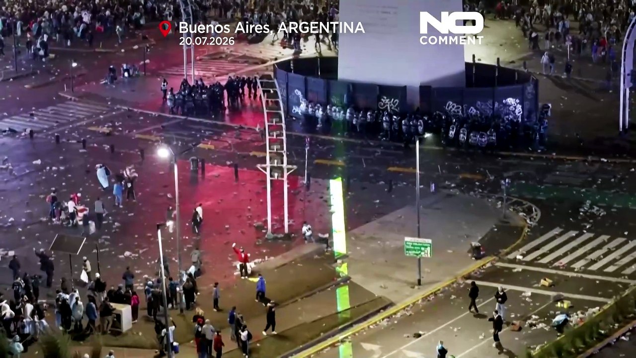 Chaos erupts in Buenos Aires after Argentina's World Cup final defeat