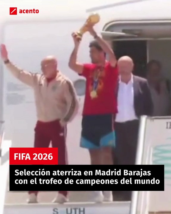 Selección aterriza en Madrid Barajas con el trofeo de campeones del mundo
