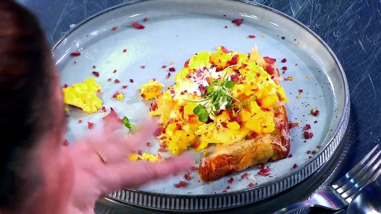 100 Cooks Season 1 Episode 9