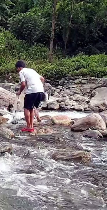 cast net fishing in Nepal |