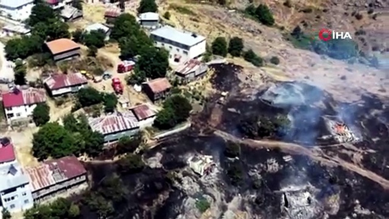 Ordu’da tarım arazisinde çıkan yangında 5 samanlık yandı