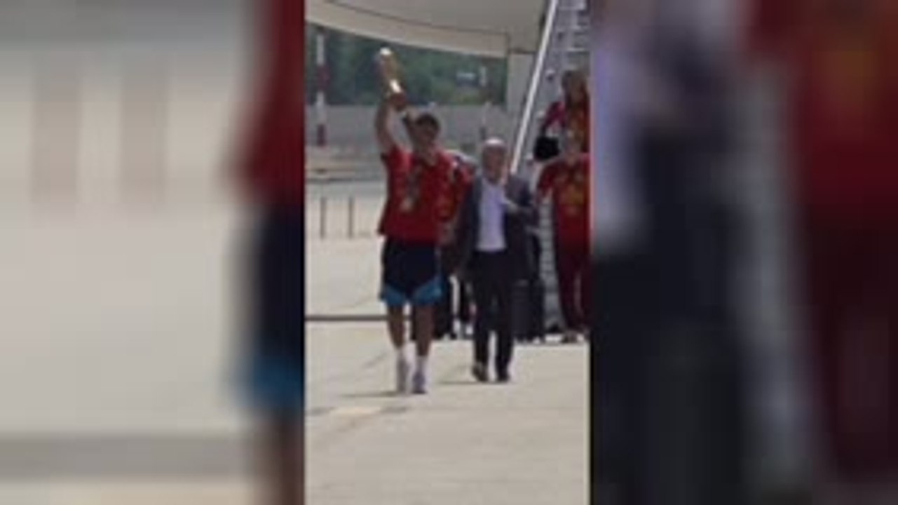 Spain arrive with World Cup trophy in hand