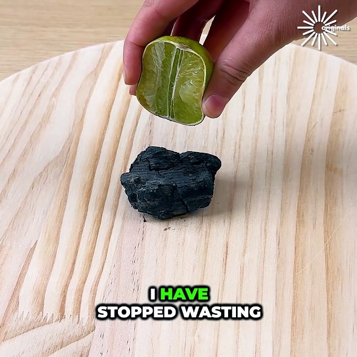 A surprising cleaning hack! 🧽