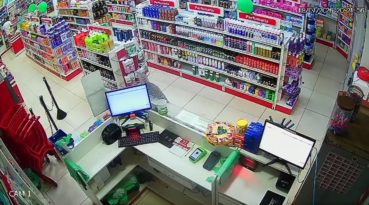 Polícia procura suspeito de roubos a farmácias no Recanto das Emas
