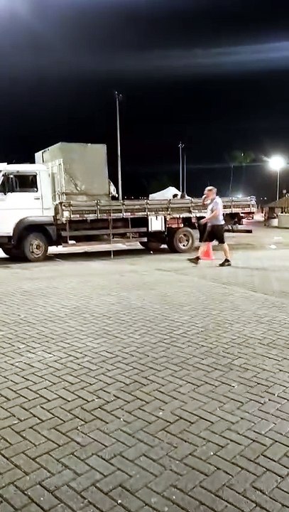 Poda de coqueiros na Barra é realizada após denúncia publicada pelo Bnews