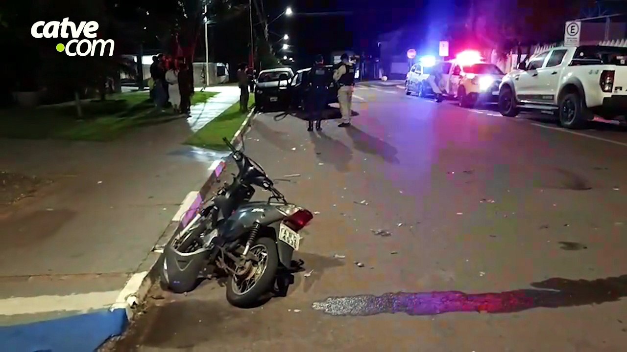 Motorista é preso por suspeita de embriaguez após bater em moto e carro estacionado em Toledo