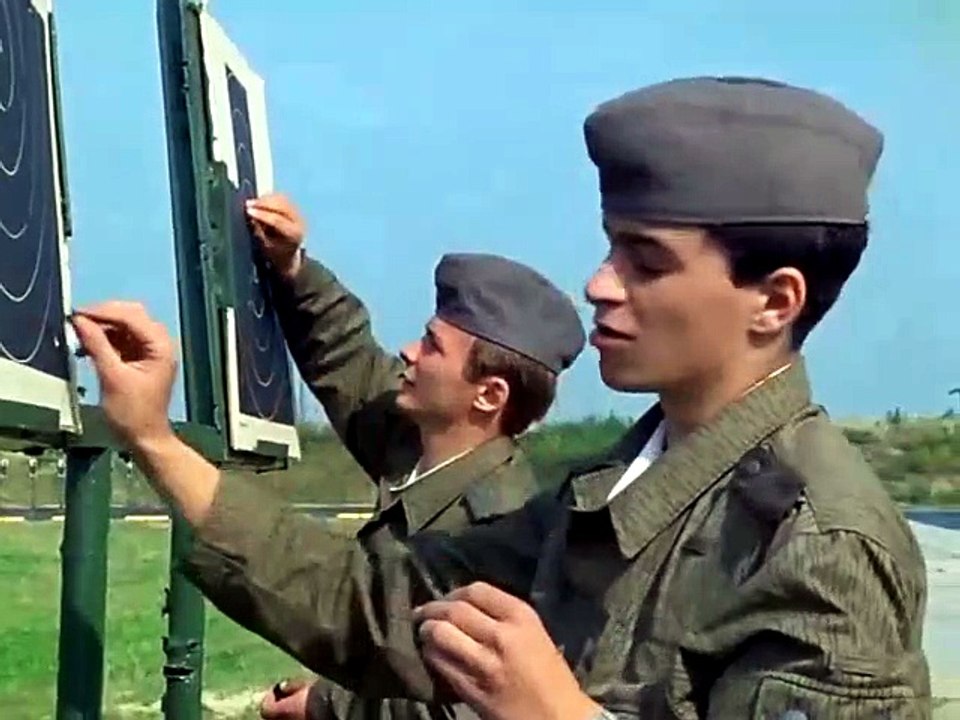 Offiziere (DDR 1986)