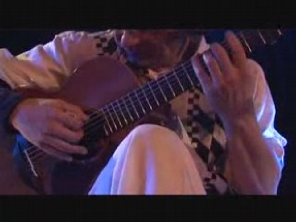 Pierre Bensusan guitariste (au triton les lilas 93)