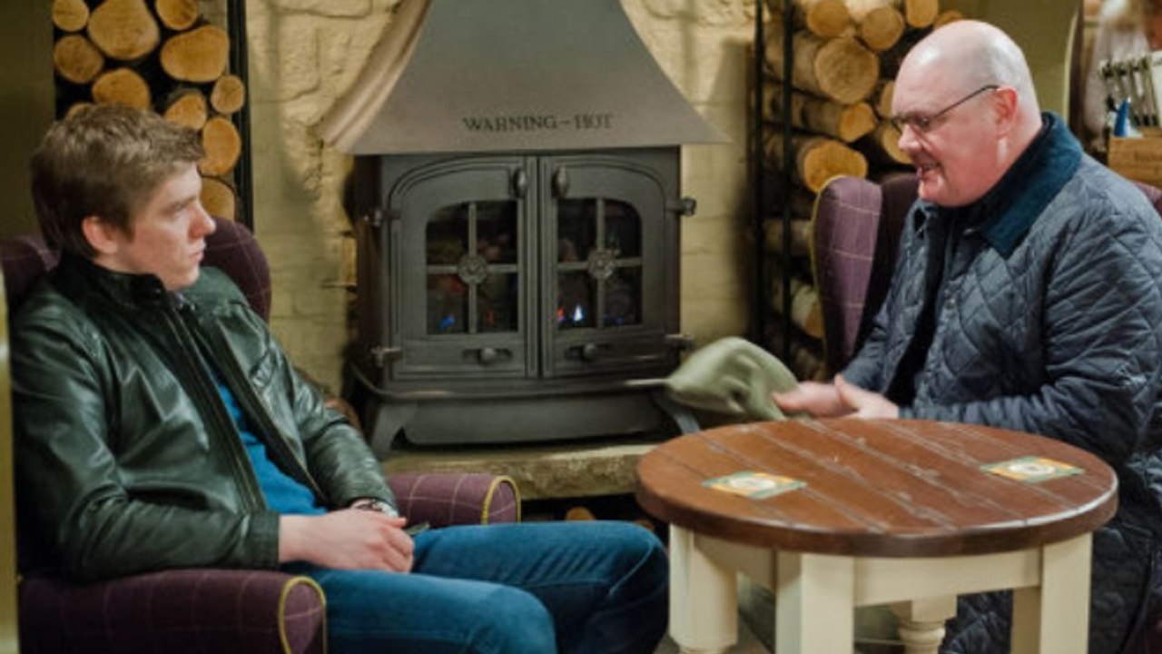 Emmerdale Paddy Kirk Warns Robert Sugden 24th March 2015
