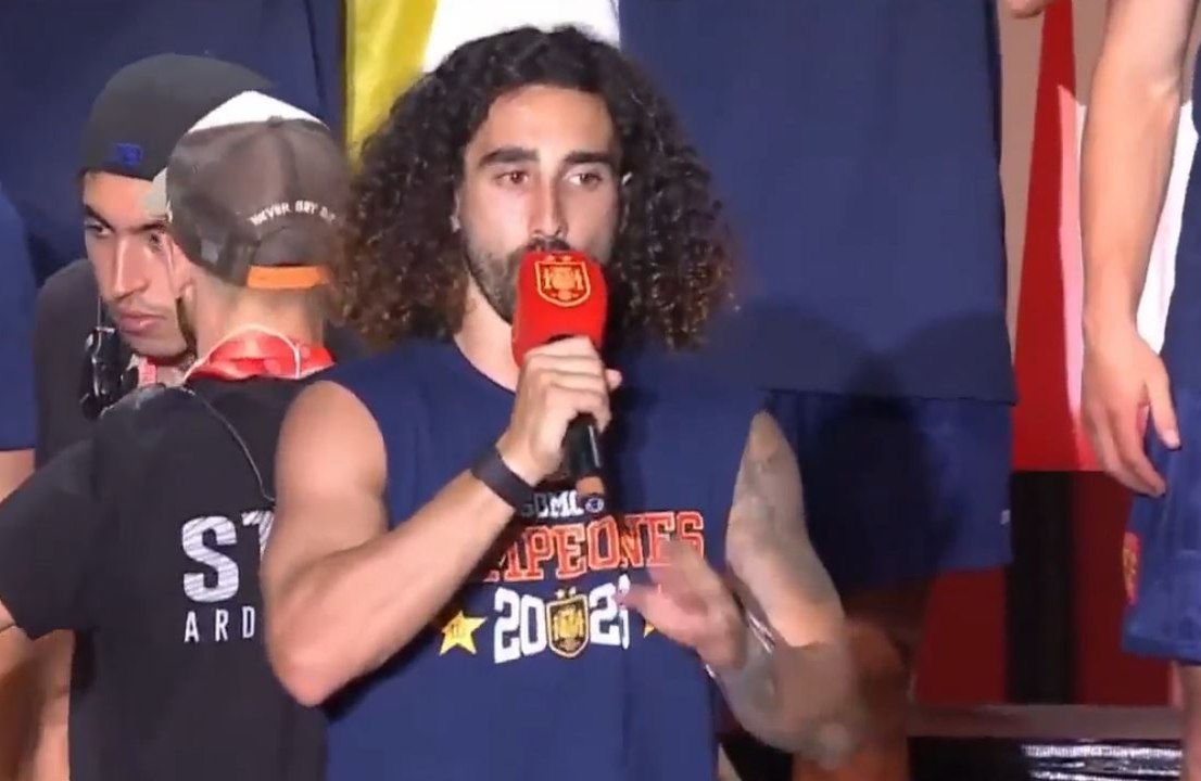 "Haaland trema...", Cucurella show: fa cantare al pubblico il coro contro Erling