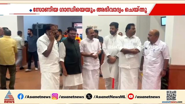 പാർലമെന്റ് മന്ദിരത്തിലെത്തി വിഡി സതീശൻ; സ്വീകരിച്ച് കോൺ​ഗ്രസ് എംപിമാർ