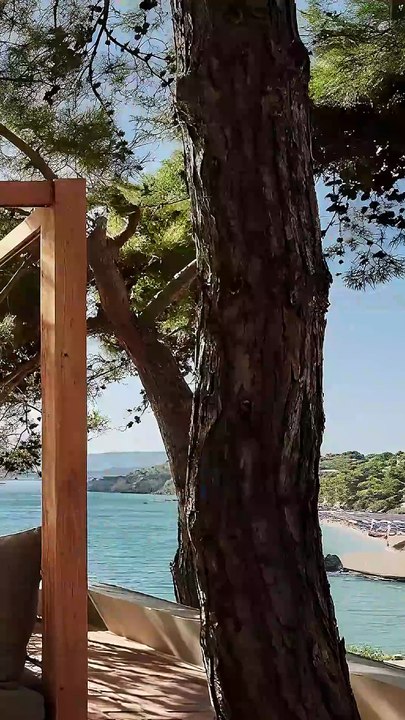 Prezentacja hotelu White Rocks na Kefalonii