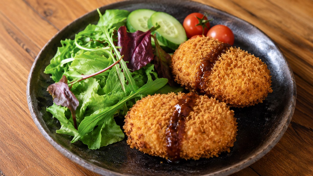 Crispy Japanese Korokke With Meat And Potato 🥔