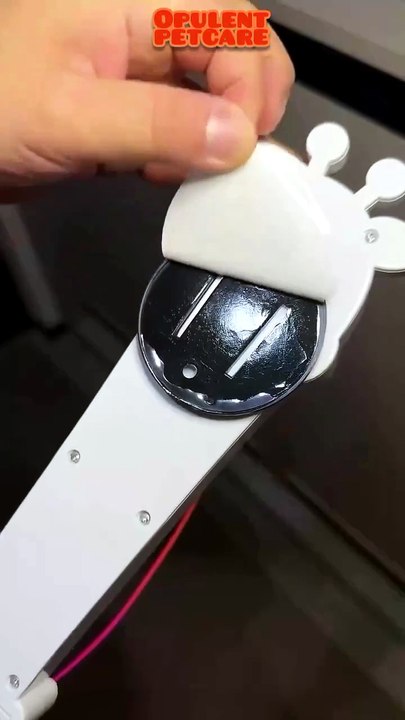 Automatic Wall-Mount Cat Toy – Keeps Cats Active & Entertained