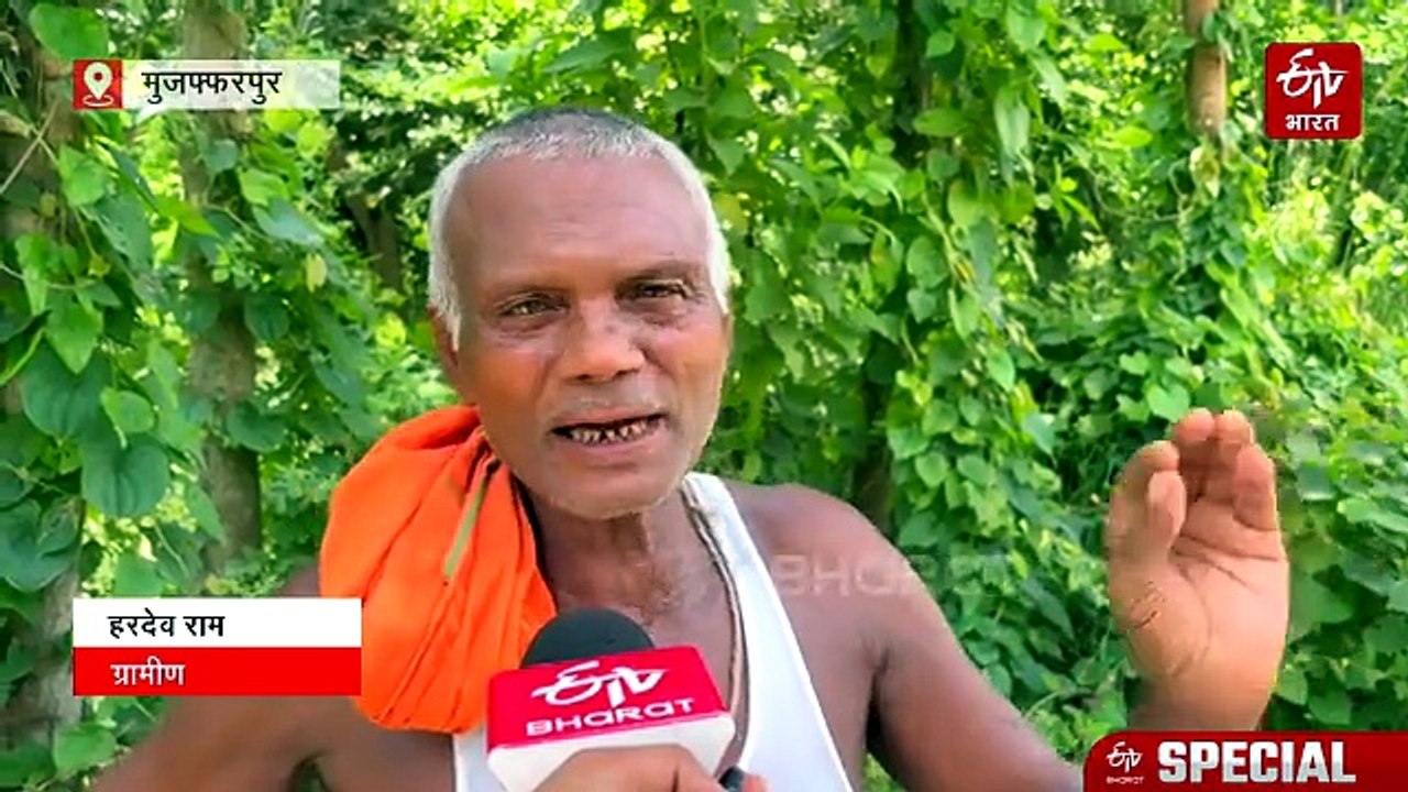 'हमारा स्कूल चोरी हो गया..' चोर की तरह रात में ले गए डेस्क-बेंच, शिफ्टिंग के फैसले पर लोगों का का गुस्सा