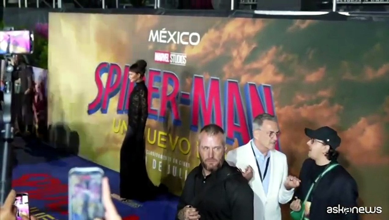 Tom Holland e Zendaya mandano in delirio i fan a Città del Messico