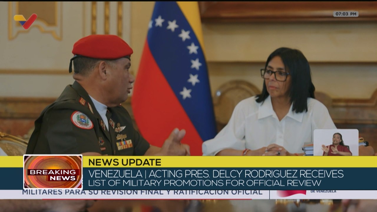 Venezuela | Act. Pres. Rodriguez reviews candidates for military promotion
