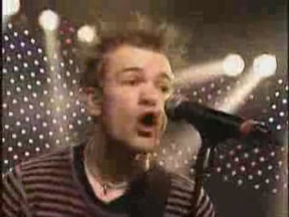 Confusion and Frustration in Modern Times- Sum 41 Live