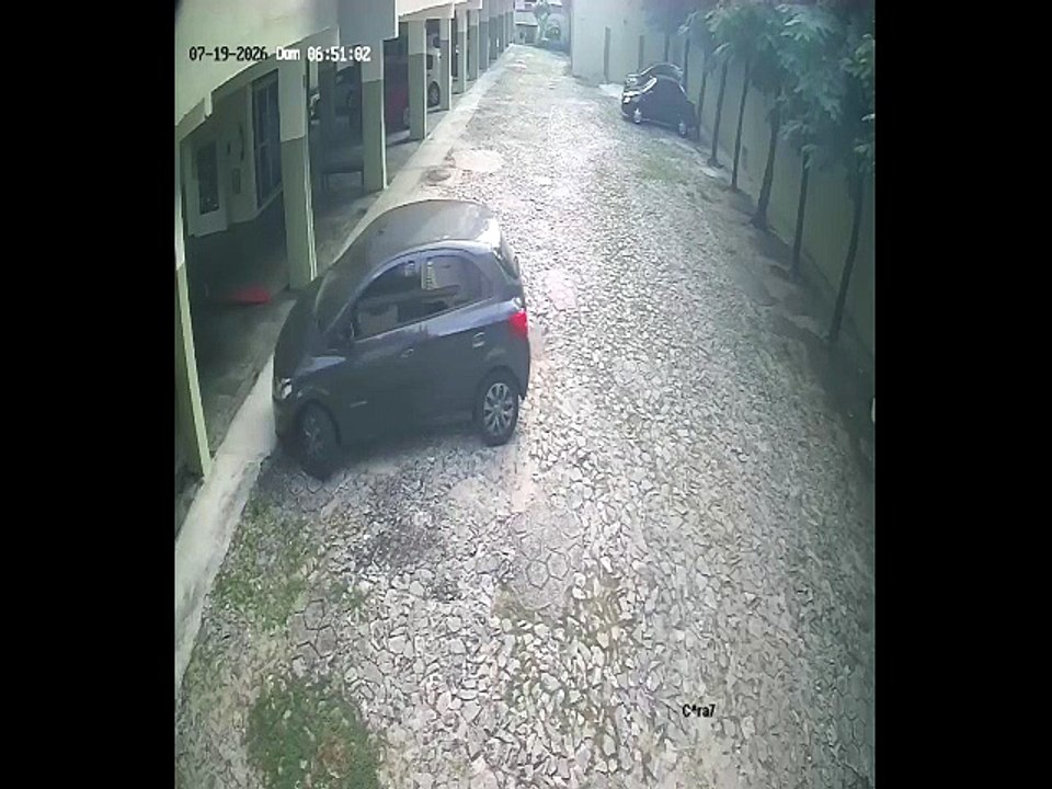 Homem invade condomínio e furta carro, em Fortaleza