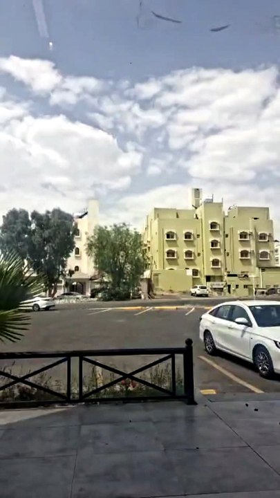 وكذلك مكنا لي يوسف في الارض
