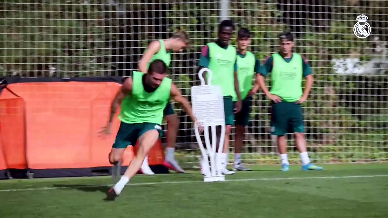 El Real Madrid sigue preparando la temporada con jugadores de plantilla y canteranos