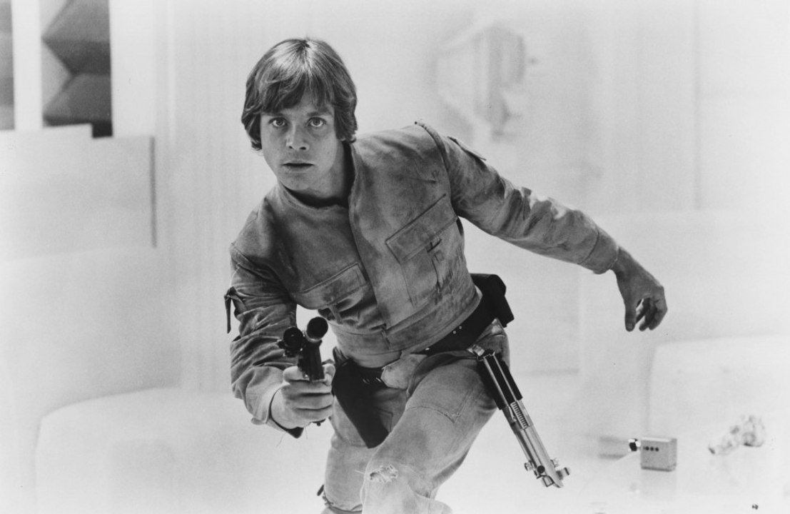 マーク・ハミルの『スター・ウォーズ』ライトセーバー、予想覆しオークションで史上最高額