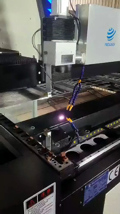 Can a mirror laser drilling machine process smart mirrors?