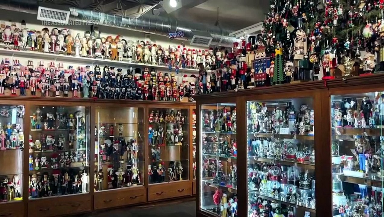 A Minnesota town now boasts the world's tallest nutcracker