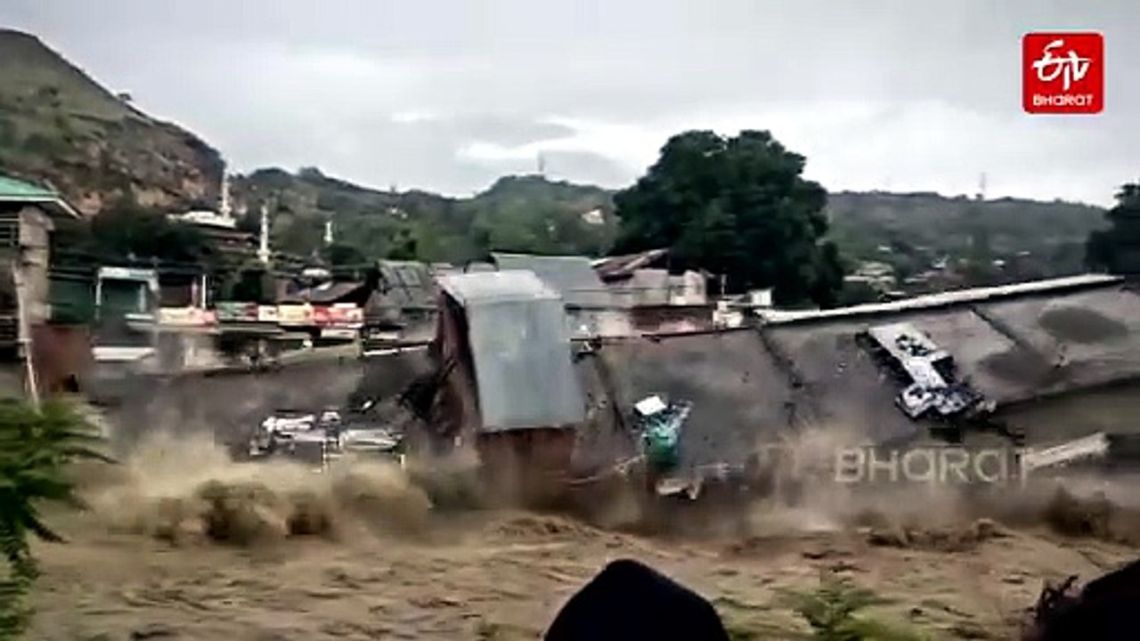 Watch: Massive Shopping Complex Collapses Like A Pack Of Cards As Floods Hit J&K's Budgam