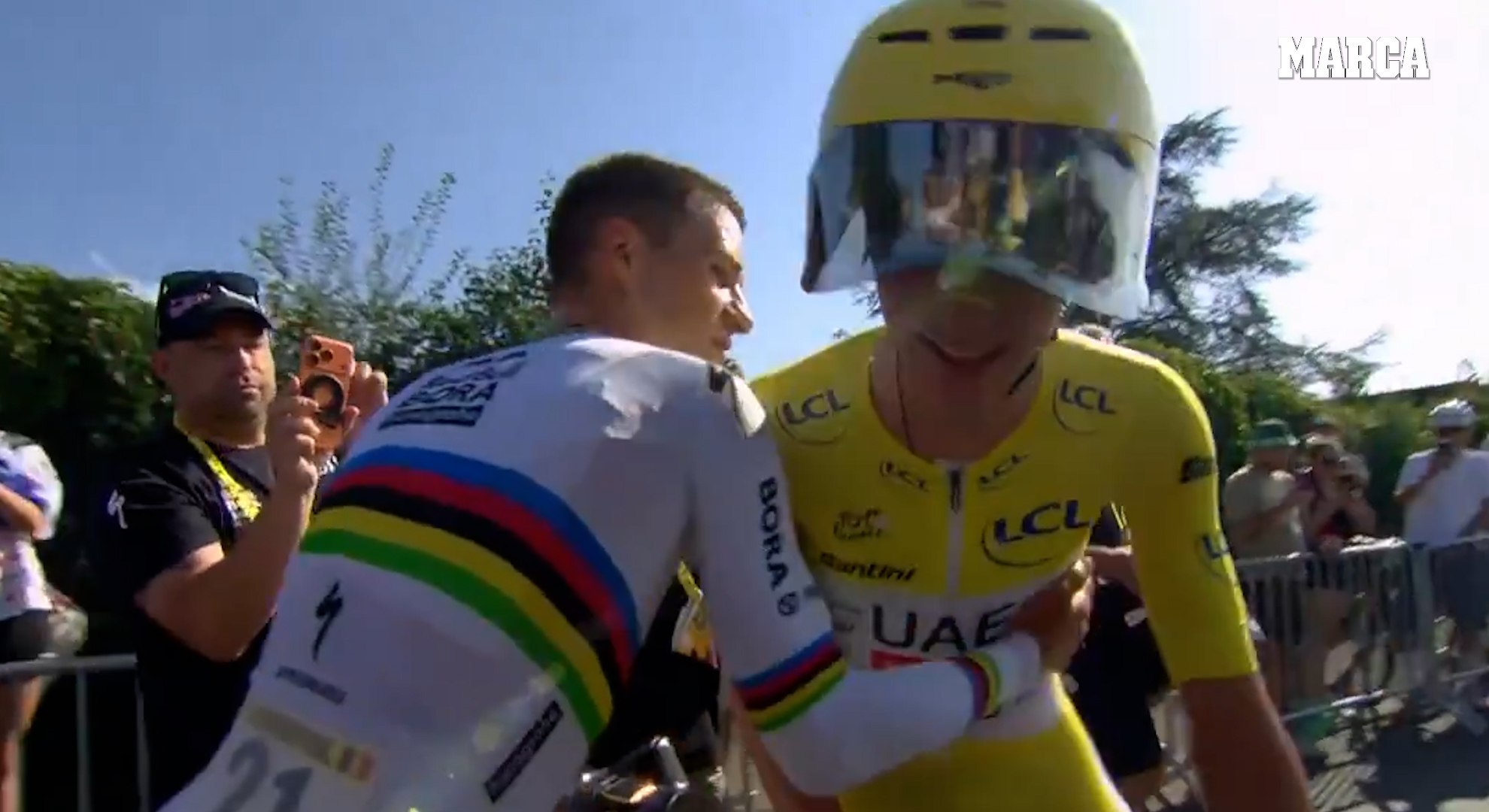 Evenepoel pone el Tour contra el reloj: Ayuso sufre con la 'cabra'